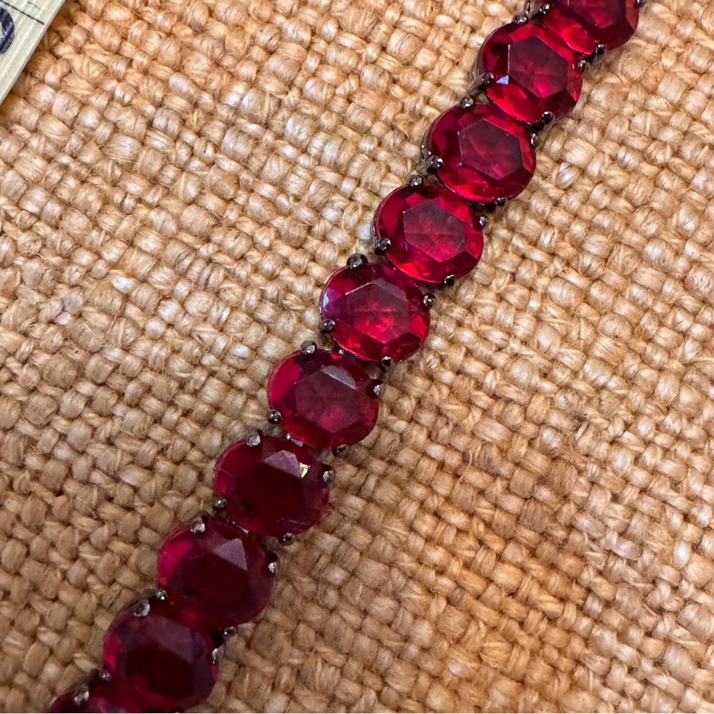 Red Lucite Tennis Bracelet with Black Metal Pristine - Picture 5 of 6